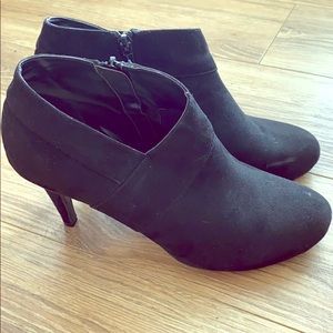 IMPO stretch bootie heels 10